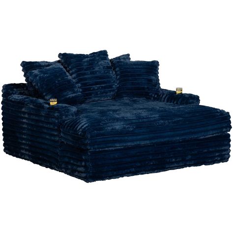 Black And Blue Room Decor, Cuddle Couch Living Room, Black And Navy Blue Living Room, Blue And Black Apartment Decor, Luxury Couches Living Room, Quirky Furniture Living Room, Black Women Home Decor, Comfy Glam Living Room, Silver And Blue Living Room