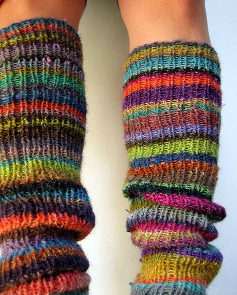 * Socks And Leg Warmers, Crochet Baby Leg Warmers, Crochet Boot Socks, Leg Warmers Pattern, Diy Sy, Knit Boot Socks, Baby Leg Warmers, Crochet Leg Warmers, Knit Leg Warmers