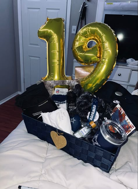 Boyfriend 19th Birthday Ideas, Cute Bf Basket Ideas, Birthday Gifts Baskets For Him, What To Get Your Boyfriend For His Birthday Ideas, 19th Birthday For Boyfriend, Big Gift Basket Ideas For Boyfriend, Bday Gift Basket Ideas For Boyfriend, Boyfriend 19th Birthday Gift Ideas, Basket Gift Boyfriend