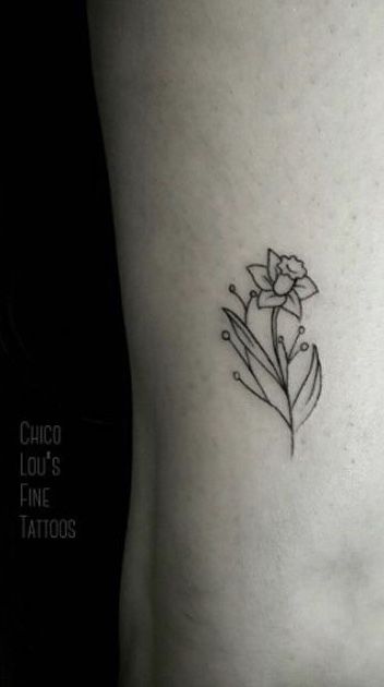 Tattoos Daffodil, Sentimental Tattoos, Random Tattoos, Pisces Tattoo Designs, Pisces Tattoo, Daffodil Tattoo, Pisces Tattoos, Butterfly Tattoos For Women, Pen Tattoo