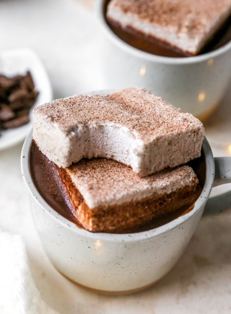 Snickerdoodle Hot Chocolate, Homemade Marshmallow, Christmas Drink, Homemade Marshmallows, Hot Chocolate Recipes, Chocolate Cinnamon, Festive Treats, Bittersweet Chocolate, Snickerdoodles