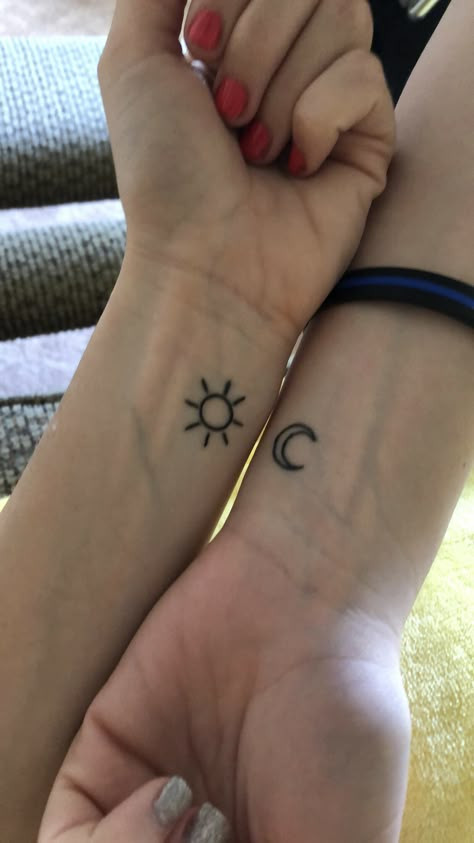 Sun and moon tattoo. Simple Tattoo For Couples, Sun And Moon Tattoo For Best Friends, Cute Bsf Tatoos, Sun And Moon Tattoo Couple, Sun And Moon Tattoo Matching Couple, Moon And Sun Tattoo Best Friend, Sun And Moon Friends, Moon And Sun Matching Tattoos, Sun And Moon Couple Tattoo