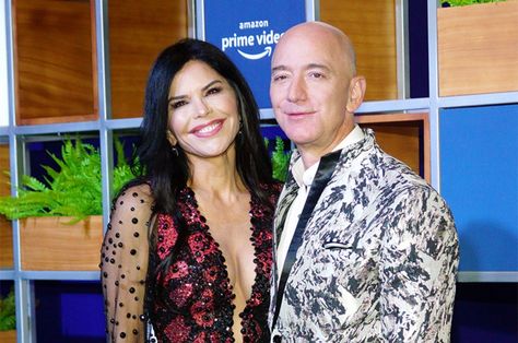 Lauren Sanchez gave racy texts to National Enquirer: FBI  The raunchy text messages that went from Jeff Bezos’ phone to the pages of the National Enquirer — and from there to media outlets around the world — came from the brother of the Amazon CEO’s girlfriend,  federal sources confirmed Friday to the Wall Street Journal.  The text messages, which included a nude photo of Bezos and sexually suggestive photos of the girlfriend, Lauren Sanchez, had been given by Sanchez to her brother, who then le Lauren Sanchez, National Enquirer, Jared Kushner, Jeff Bezos, William Shatner, Bill Gates, Rich People, Her Brother, Amazon Prime