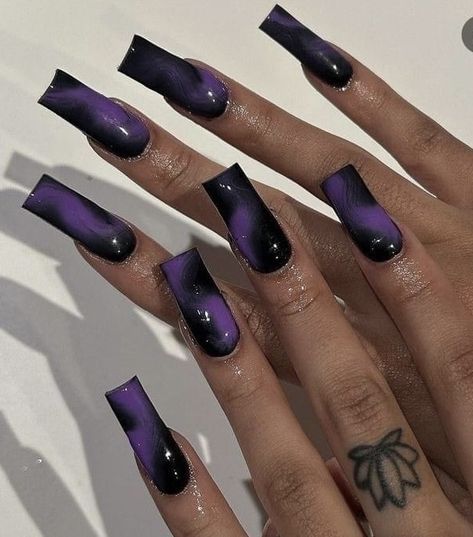 Dark Purple Nail Sets, Black N Purple Nails, Colour Swirl Nails, Dark Purple Y2k Nails, Prom Nails Acrylic Square, Black Nails With Purple, Dark Purple Prom Nails, Dark Purple Nails Ideas, Square Black Nails