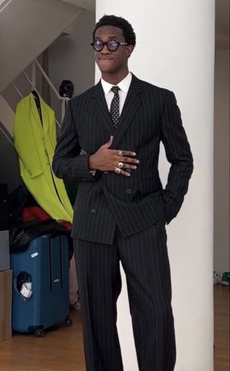 Kanye Suit, Asap Rocky Suit Outfit, Suit And Tie Men, Unique Mens Wedding Suits, Streetwear Ideas, 90s Fashion Men, Classy Outfits Men, Men Fashion Casual Shirts, Dress Attire