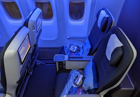 British Airways Premium Economy: What to Know - NerdWallet Premium Economy, Economy Seats, Boeing 787 8, Best Travel Credit Cards, Best Airlines, Travel Credit Cards, Boeing 787, World Traveller, Boeing 777