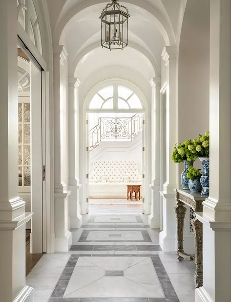 French Foyer, Modern Parisian Style, French Chateau Interiors, Modern French Chateau, French Chateau Style Homes, French Inspired Decor, Chateau House, French Chateau Style, Traditional Home Magazine