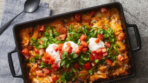 Try this easy-prep Mexican casserole with bubble-up biscuits. Add your favorite fresh toppings. Quick Biscuits, Pillsbury Recipes, Taco Bake, Mexican Casserole, Taco Casserole, Bubble Up, Easy Weeknight, Minestrone, It Goes On