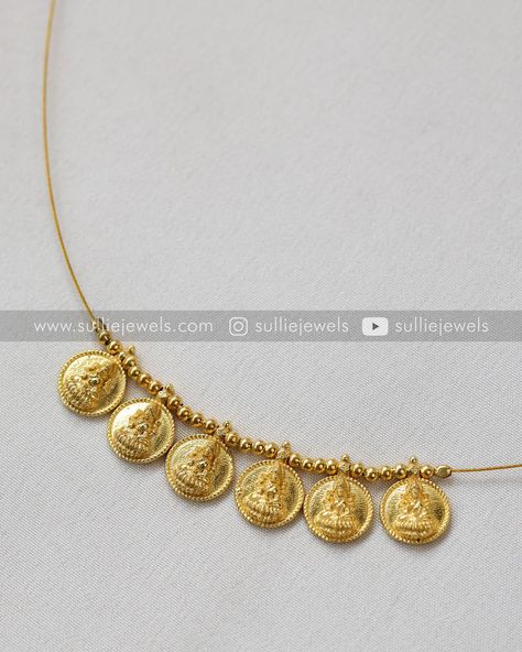 Comment to get link of the product or to place orders 💞 Gold Lakshmi Coin Minimal String Chain Product code 3085 #lakshmi #coin #minimal #string #necklace #jewellery Luxe Necklace, String Necklace, Hair Brooch, Ear Chain, Western Earrings, Hand Accessories, Gold Fashion Necklace, Jewelry Lookbook, Gold Coin