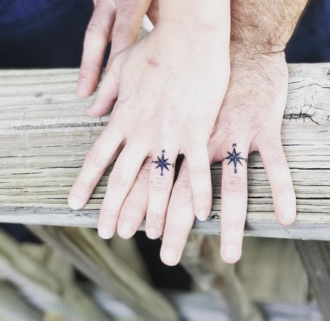 Wedding Ring Tattoo Ideas, Engagement Tattoos, Ring Tattoo Ideas, Speakeasy Tattoo, Wedding Ring Tattoos, Mutterschaft Tattoos, Nautical Compass Tattoo, Ring Tattoo Designs, Wedding Band Tattoo