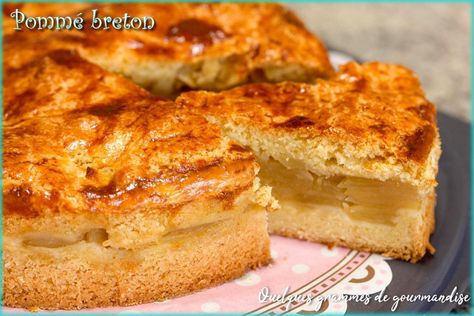 Pommé breton https://www.quelquesgrammesdegourmandise.com/pomme-breton/ Gluten Free Apple Recipes, Apple Recipes Easy, Cake Factory, Sugar Free Desserts, Baking Sweets, Tart Recipes, Fruit Desserts, Apple Recipes, Yummy Cakes