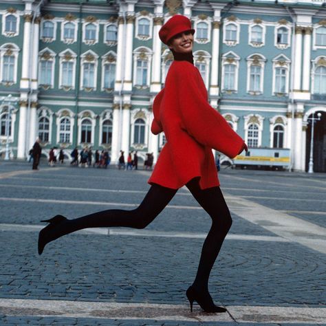 Fashion 1990s, Arthur Elgort, 90s Models, Helena Christensen, Vogue Us, Steven Meisel, 1990s Fashion, Linda Evangelista, Claudia Schiffer