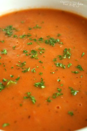 Homade Tomato Soup, Frozen Tomatoes, Curried Tomato Soup, Tomato Soup From Scratch, Easy Tomato Soup Recipe, Homemade Tomato Soup Recipe, Soup Bar, Best Tomato Soup, Soup Maker Recipes