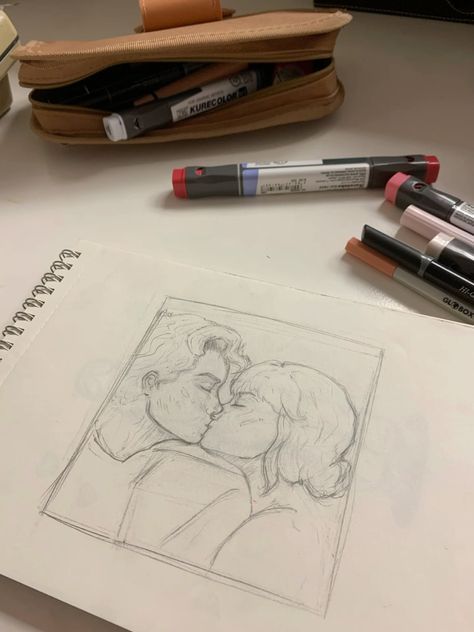 Sketches Of Love Couples, Drawing Side Profile, Aesthetic Anatomy, Sketch Couple, Sketch Base, Side Profile Drawing, Cute Couple Sketches, Kissing Drawing, Sketchbook Artist