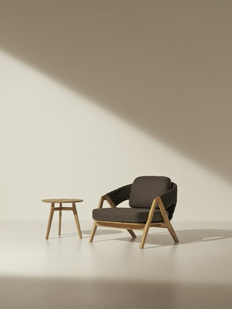 Minimal Furniture Photography, Studio Chairs Photography, Sofa Product Photography, Furniture Shoot Photography, Furniture Design Photography, Product Photography Furniture, Furniture Aesthetic Photography, Furniture Shoot Ideas, Interview Studio