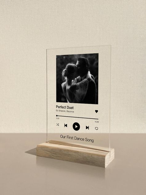 Personalized photo and custom text song interface UV printed on transparent clear acrylic plaque with natural wooden stand. Glass Spotify Frame, Glass Music Plaque, Spotify Music Code, Cover Foto, Photo Album Cover, Song Plaque, Music Plaque, Photo Album Covers, Custom Album Covers