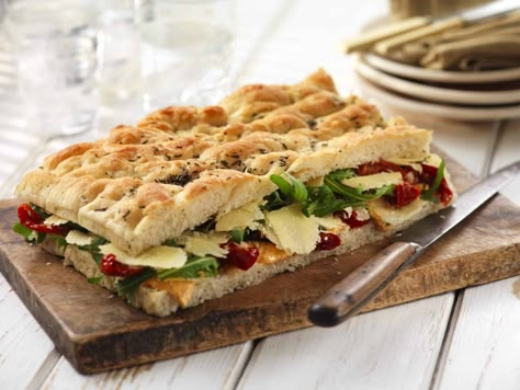 You might have had foccacia before, but we guarantee that it was nothing like this authentic Italian focaccia bread recipe, which is ridiculously easy. Focassia Sandwich, Focassia Bread, Focaccia Bread Sandwich, Homemade Focaccia Bread, Foccacia Bread, Italian Street Food, Focaccia Bread Recipe, Italian Recipes Dessert, Focaccia Recipe