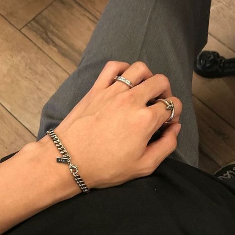 Bracelet Aesthetic Men, Rings Aesthetic Men, Rings For Men Aesthetic, Cool Bracelets For Guys, Men Rings Aesthetic, Hand With Ring, Guys Jewelry, Hands With Rings, Guy Jewelry