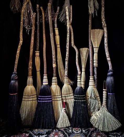 Enchanted Living (@faeriemagazine) • Instagram photos and videos Witchy Home Aesthetic, Witches Broomsticks, Tree Branch Decor, Oliver Wood, W.i.t.c.h Aesthetic, Witchy Aesthetic, Brooms And Brushes, Hedge Witch, Witch Gift