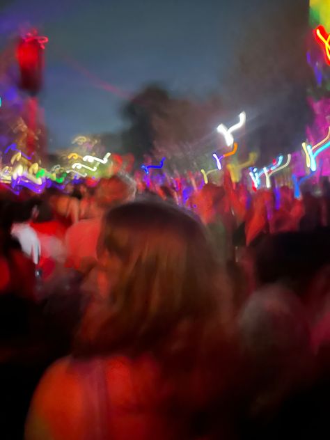 Summer Carnival Aesthetic, Hot Summer Nights Aesthetic, Hot Summer Nights, Summer Evening Aesthetic, Crazy Summer, Summer Night Aesthetic, Cruel Summer Aesthetic, Carnival Aesthetic, Dark Summer