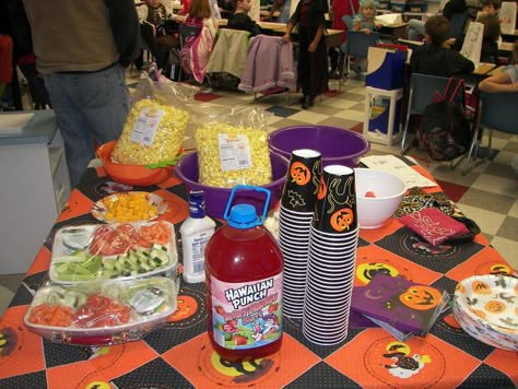 Elementary school classroom parties. Halloween always included the Monster Mash song. Valentine's Day was fun. I loved the Christmas party, because it was right before a two week break. Early 2000s Fall Nostalgia, Halloween Aesthetic Nostalgia, Autumn Aesthetic 2000s, Childhood Halloween Aesthetic, 2000s Halloween Nostalgia Aesthetic, Early 2000s Halloween Aesthetic, Nostalgic Christmas Party, 2000 Halloween Nostalgia, 2000s Nostalgia Food