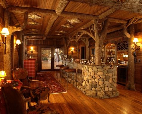 Family Room Log Home Design, Pictures, Remodel, Decor and Ideas - page 3 Cabin Bar, Rustic Family Room, Traditional Family Room, Log Cabin Living, Log Home Designs, Log Cabin Ideas, Log Cabin Decor, Cabin Kitchens, Cabin Living