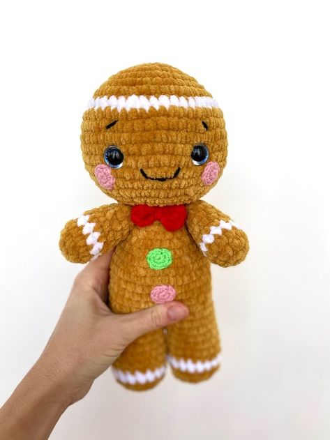 Crochet Xmas, Christmas Gingerbread Men, Amigurumi Ideas, Business Packaging, Christmas Patterns, Haken Baby, Holiday Crochet, Crochet Christmas Ornaments, Christmas Crochet Patterns