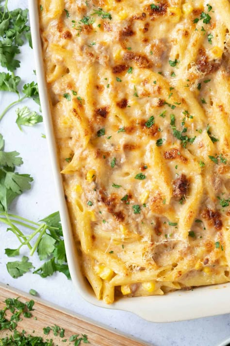 Tuna Recipes For Dinner, Tuna Pasta Recipes, Tuna Bake Recipe, Tuna Macaroni Casserole, Creamy Tuna Casserole, Maggie Food, Tuna And Pasta, Tuna Pasta Bake Recipe, Creamy Tuna Pasta Bake