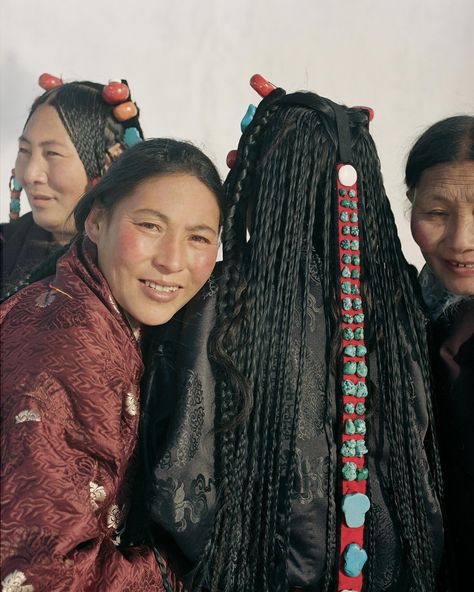 Tibetan Braids, Asian Braids, Pretty Countries, Touchstarved Game, The Executioner, Interesting Hair, Character Moodboard, Tibetan Culture, Costumes Around The World