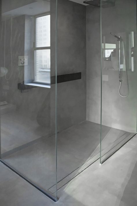 Concrete Bathroom Design, Concrete Shower, Grey Bathrooms Designs, Tub To Shower Conversion, Concrete Interiors, Loft Bathroom, Concrete Bathroom, Bathroom Showrooms, Bathroom Walls