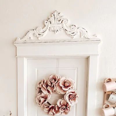 French Country Wall Decor, Scrollwork Design, Hanging Basket Wall, Gallery Display, Decoration Shabby, French Country Bedrooms, Country Wall Art, Basket Wall Decor, Beaded Chandelier