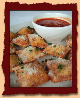 Authentic St. Louis Style toasted ravioli that you can find on the menu of any resturaunt in St. Louis. When I moved to Las Vegas, Nevada, I was suprised to find out that no one had even HEARD of these tasty treats that I had so often taken for granted when I lived in St. Louis.  What is an out-of-towner, or in my case a relocated St. Louis Native, to do? Follow this recipe of course! Memories of Imos or Cecil Whittakers pizza will surely ensue...ENJOY! Toasted Ravioli Recipe, Fried Ravioli Recipe, Toasted Ravioli, Ravioli Recipe, Cheese Ravioli, Olive Garden, On The Menu, Italian Restaurant, Las Vegas Nevada