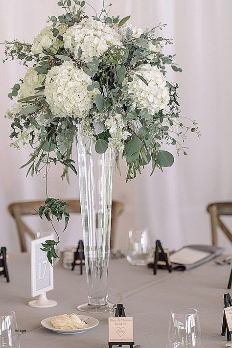 Trumpet Vase Centerpiece, Tall Vase Centerpieces, Unique Wedding Centerpieces, Wedding Table Designs, Tall Wedding Centerpieces, Hydrangea Centerpiece, Wedding Reception Centerpieces, Wedding Floral Centerpieces, Reception Centerpieces