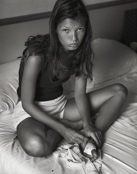 Sam Taylor Johnson, Kate Moss 90s, Queen Kate, Bruce Weber, Mario Sorrenti, Peter Lindbergh, Instagram Layout, Cute Poses, Black And White Photographs