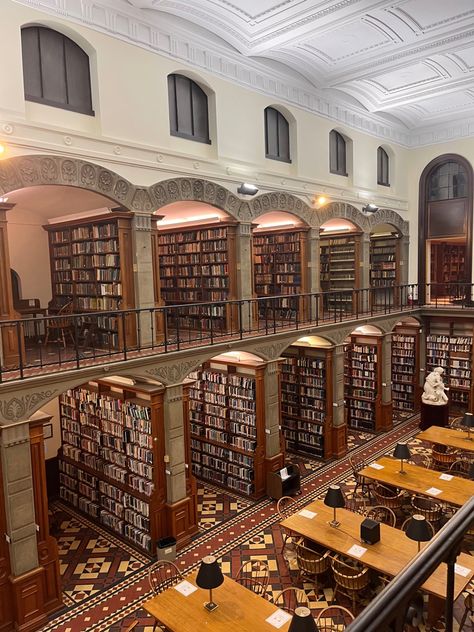 #library #darkacademia #academia College Dark Academia, Old Library Exterior, Dark Academia Boarding School Exterior, Dark Academia School Building, Dark Academia Campus, 1900s Library, Light Academia Library, Two Story Library, Dark Academia Architecture