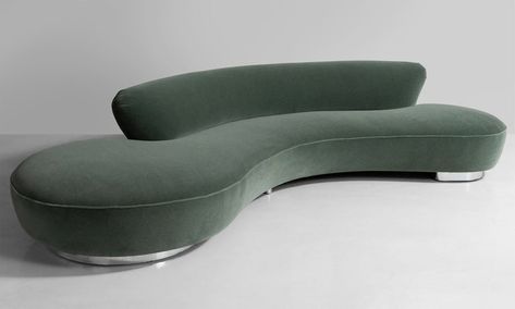 Vladimir Kagan Serpentine Sofa, America, 20th Century For Sale at 1stdibs Symbolic Interactionism, Funky Sofa, Quirky Living Room, Serpentine Sofa, Curved Sofa Living Room, Retro Living Room Decor, Vintage Furniture Design, Furniture Selection, Vladimir Kagan