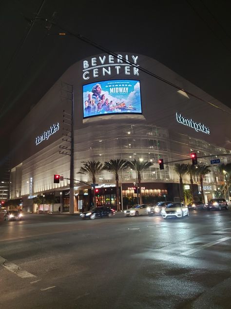 Beverly center mall Shopping Center Aesthetic, Big Mall Aesthetic, Los Angeles Mall, City Center Mall, Beverly Hills Shopping, City View Night, La Life, Shopping Malls, Los Angeles County