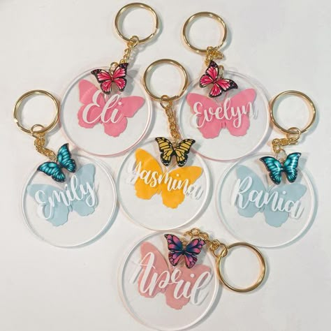 Acrilyc Keychain Cricut, Valentines Keychain, Butterfly Keychains, 10 Dollar Gifts, Diy Resin Gifts, Diy Resin Keychain, Mirror Keychain, Teacher Birthday Gifts, Custom Keychains