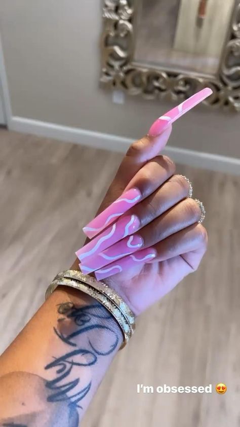 Long Acrylic Nails On Black Women, Vacation Long Nails, Long Extendo Nails, Tappered Nails Square Long Designs, Middle Part Frontal Wig With Curls, Long Basic Acrylic Nails, Long Acrylic Pink Nails, Long Nail Ideas Square, Basic Long Acrylic Nails