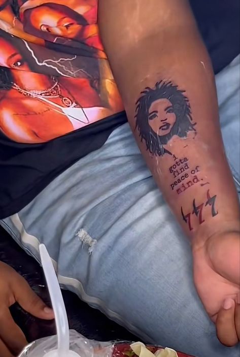 Black Women Spiritual Tattoos, A Boogie Tattoo Ideas, Patchwork Tattoos Black Women, R&b Tattoo, Anhk Tattoos For Black Women, Small Petite Tattoos, Lauryn Hill Tattoo Ideas, Madussa Tattoo Design Black Women, Freestyle Tattoo Ideas Women