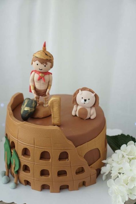 Greek Themed Cake Ideas, Gladiator Birthday Party Ideas, Gladiator Party Theme, Rome Birthday Theme, Roman Empire Birthday Party, Roman Birthday Party, Ancient Rome Party, Ancient Rome Kids, Roman Party