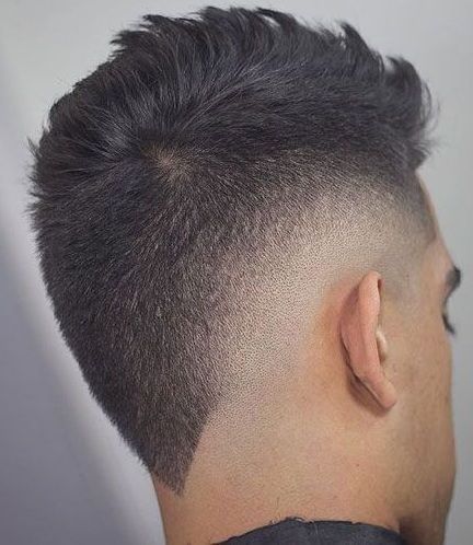 V Shaped Fade For Men, Low Fade Mohawk Men, V Drop Fade, V Cut Hair Men, Low Fade Mohawk, Fauxhawk Fade Men, Trendy Haircut For Men, Haircut For Men Fade, Medium Fade Haircut