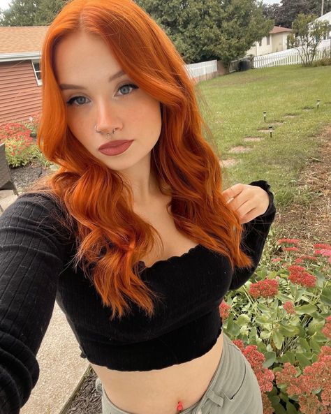 Girl taking a selfie outside of her house with vibrant copper colored hair with keracolor's color + clenditioner. Girl is wearing a black long sleeve crop top and dull green pants with her left arm on her shoulder Light Bright Copper Hair, Keracolor Copper, Vivid Copper Hair, Bright Ginger Hair, Vibrant Copper Hair, Cooper Hair Color, Cowgirl Copper Hair, Red Copper Hair, Bright Copper Hair