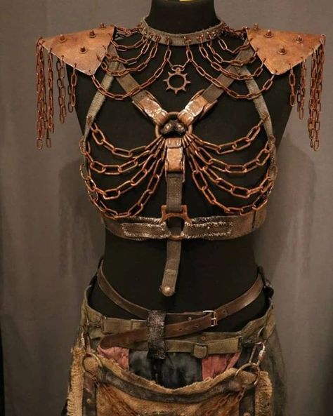 Max Madera on Instagram: “🛠️ CRAFTER: @radioactiveberry 📜 Member: @cultofchrome Wasteland outfit for woman #wastelander #wasteland #wastelandwarfare…” Diy Wasteland Costume, Diy Apocalypse Costume, Wasteland Outfit Women, Post Apocalyptic Costume Women, Post Apocalypse Costume, Post Apocalypse Outfit Women, Wasteland Weekend Costumes, Wasteland Aesthetic Clothes, Wastelander Outfit