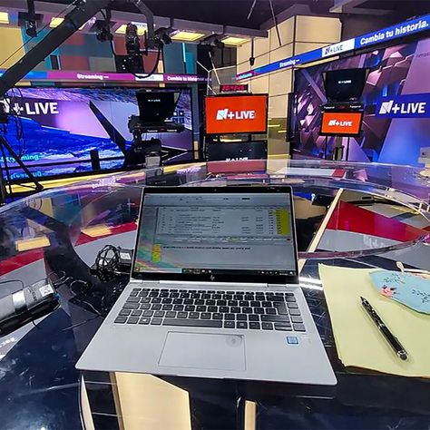 📺 A news anchor's POV 📷 instagr.am/alegallardo_o  #newsanchor #broadcast #inews #chapultepec #televisa #avid #tvnews #tvstudio News Anchor Aesthetic, Anchor Aesthetic, Journalism Major, Journalism Career, Dream Career, Corporate Outfits, Future Lifestyle, News Anchor, Career Education