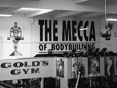 Old School Bodybuilding Aesthetic, Golds Gym Aesthetic, 90s Gym Aesthetic, Old School Gym Aesthetic, Old Gym Aesthetic, 80s Gym Aesthetic, Retro Gym Aesthetic, Vintage Gym Aesthetic, Retro Bodybuilding