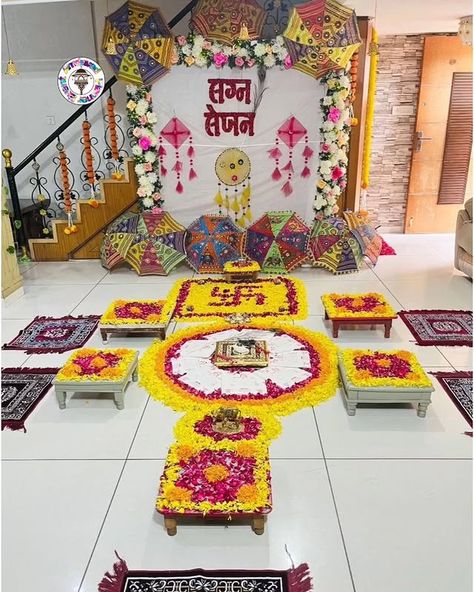 All Posts • Instagram Lagan Lekhan Decorations, Patrika Lekhan Decoration, Kirtan Decoration At Home, Kankotri Lekhan Decoration At Home, Kankotri Lakhan Decoration, Welcome Flower Decoration, Kankotri Lekhan, Kankotri Decoration Ideas, Vana Rasam