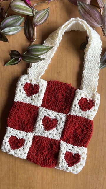 Decorated Tote Bags, Heart Tote Bag, Handmade Tote Bag, Valentines Crochet, Kawaii Crochet, Rainbow Crochet, Crochet Fashion Patterns, Handmade Tote, Crochet Bags Purses