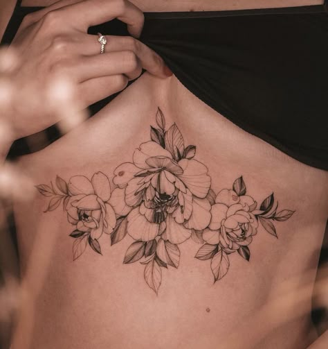 Peony Tattoo Sternum, Wildflower Tattoo Sternum, Stomach Tattoos Floral, Floral Underbust Tattoo, Female Belly Tattoos, Floral Tattoo Sternum, Under Breast Tattoos For Women Flower, Chest Tattoo Female Underboob, Underbreast Tattoo Floral