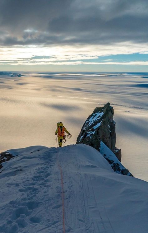 Jimmy Chin Jimmy Chin, Mountaineering Climbing, Mountaineering, Climbing, Poster Wall, Mount Everest, Natural Landmarks, Photographer, Travel